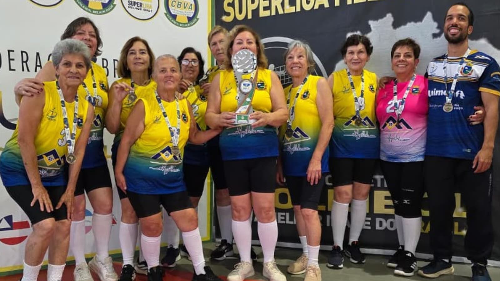 Vôlei adaptado de Avaré conquista título, vice-campeonato e terceiro lugar nas finais da Liga CBVA